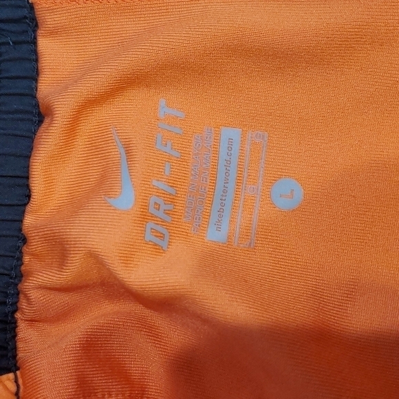Nike Womens running athletic shorts sz L - Picture 8 of 9